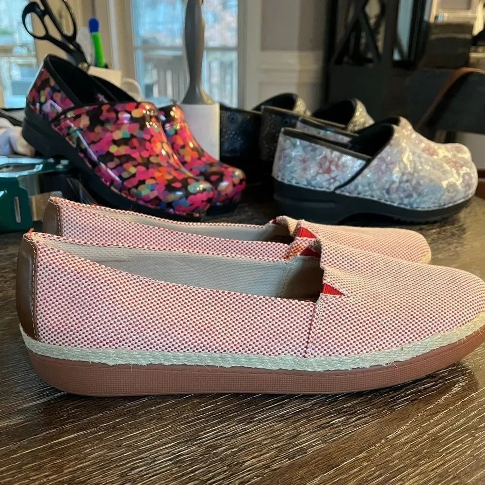 Trotters Red & White Checkered Flats sz 12 NWOT